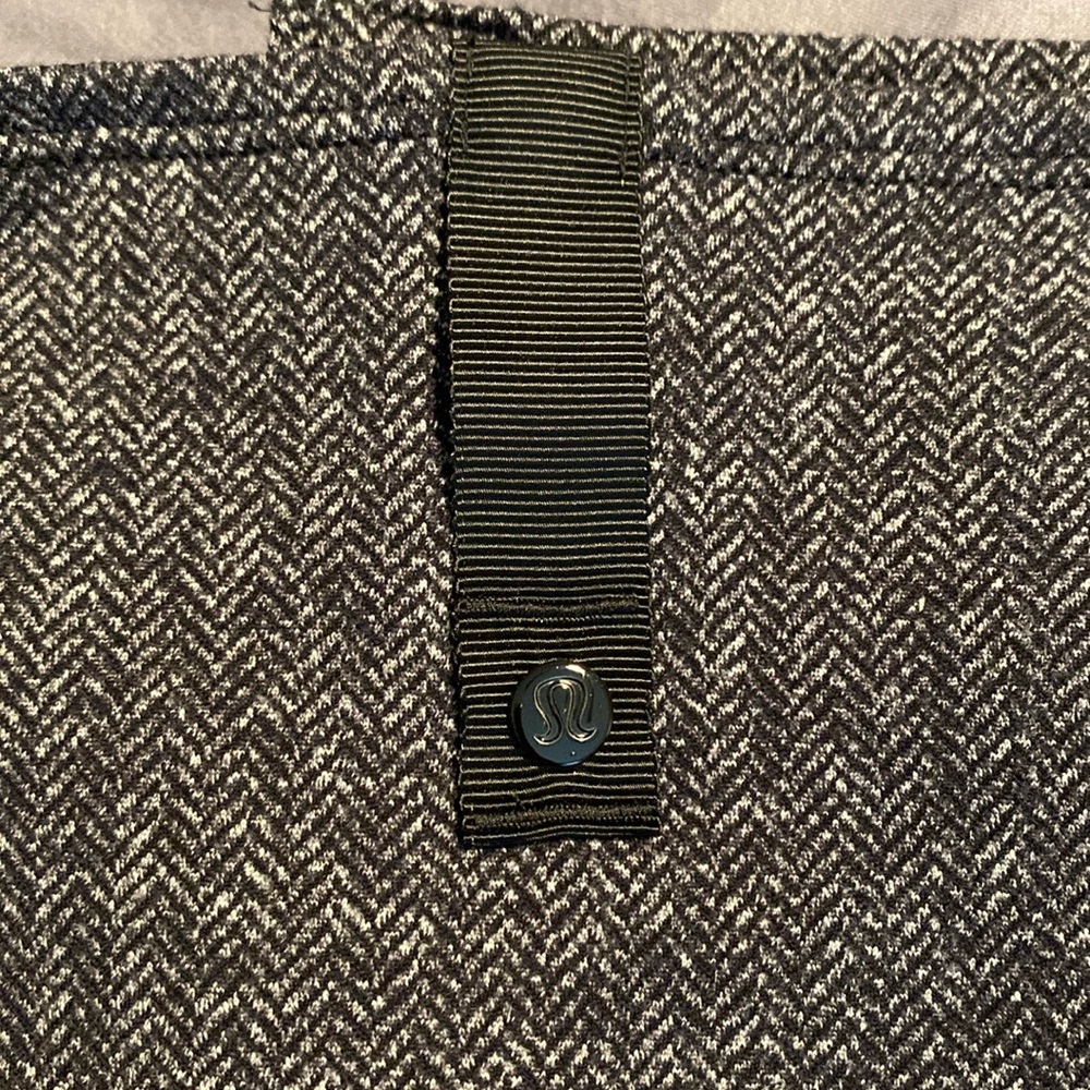Lululemon scarf